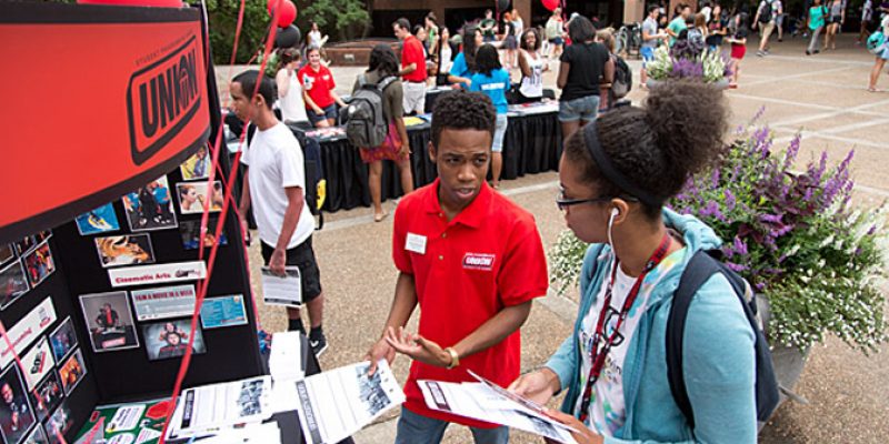 els_student_orgs_image1 Students talking at the student involvement fair